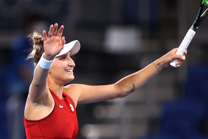 Markéta Vondroušová slaví vítězství v osmifinále s Naomi Ósakaovou na OH 2020