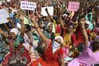 Skupina Indů, která znásilnila Švýcarku, je před soudem