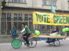 Outsideři a recesisté: britští Zelení mají podporu asi jednoho procenta voličů
