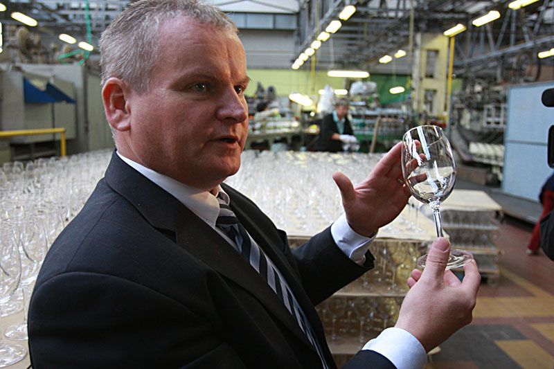 Sklárny ve Světlé opět pracují