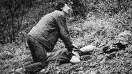 Záběr z rekonstrukce vraždy neznámé ženy u přehrady Ružín v košickém okrese.