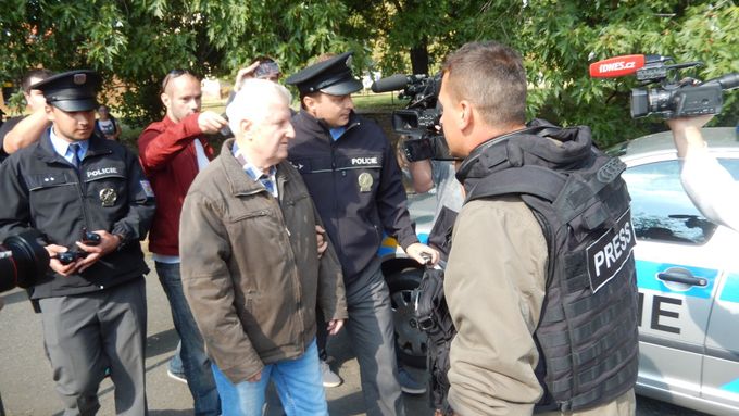 Muž, zadržený policisty po střelbě v Hodkovičkách.