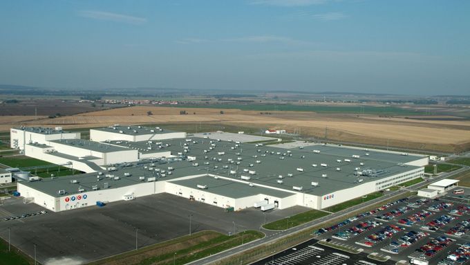 Letecký pohled na továrnu TPCA v Kolíně