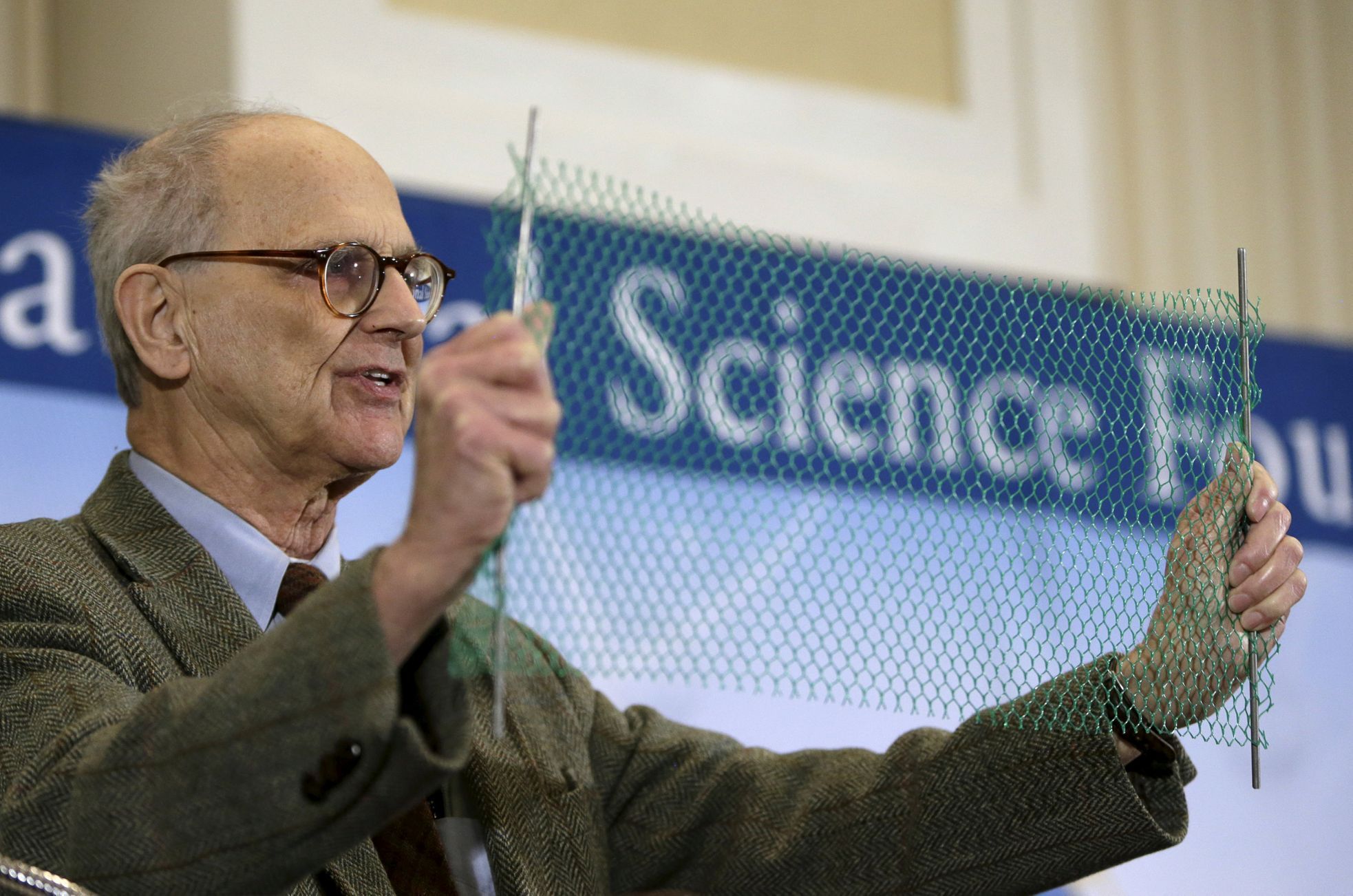 Nobelova cena - gravitační vlny - Rainer Weiss