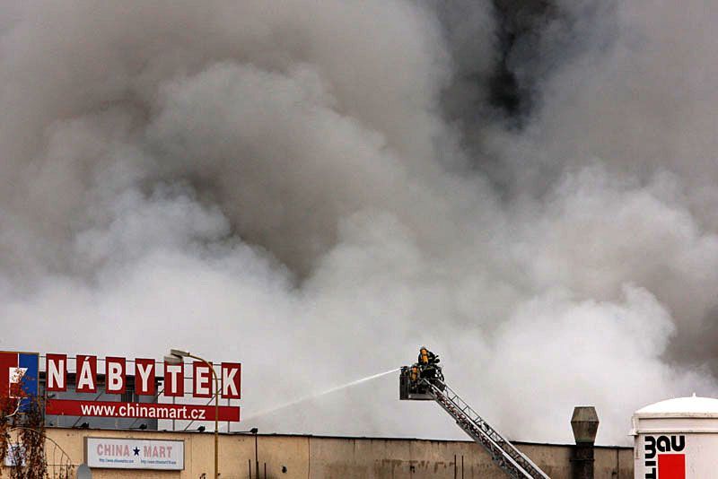 Požár tržnice v Praze-Libuši