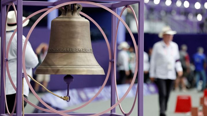 Zvon, na který zvonili vítězové olympijských her, zavěsí v katedrále Notre-Dame