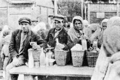 Rusové v hladomoru nevidí genocidu Ukrajinců, věří sovětským mýtům, říká historik