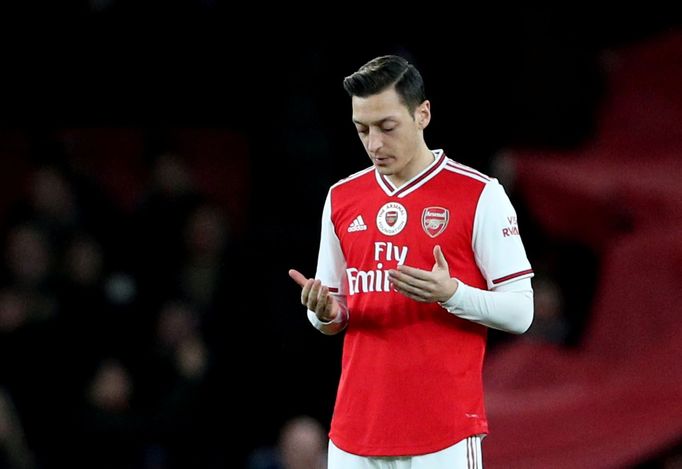 Soccer Football - Premier League - Arsenal v Manchester City - Emirates Stadium, London, Britain - December 15, 2019  Arsenal's Mesut Ozil before the match  REUTERS/Hanna