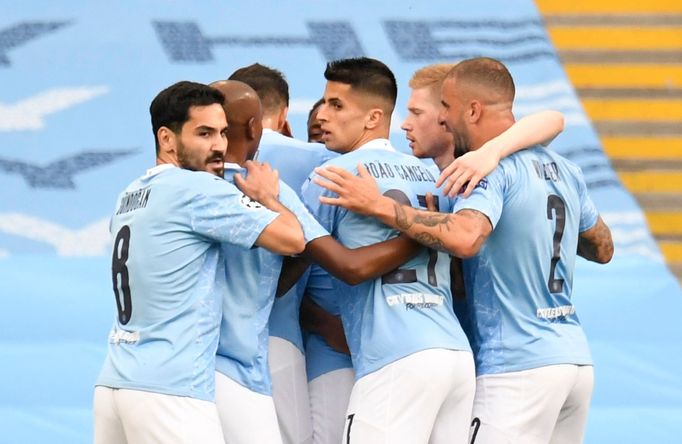 Hráči Manchesteru City slaví gól v osmifinále LM s Realem Madrid