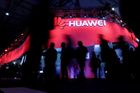 Zaměstnanci Huawei sbírají údaje o Češích. Informace o dětech a penězích končí v Číně