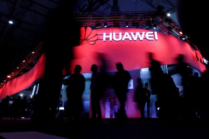 Čínská technologická společnost Huawei se objevuje na několika sankčních seznamech západních spojenců.