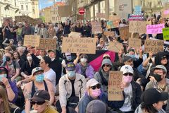 Plukovník i major před soudem kvůli těžkooděncům. Žalují je lidé z Hnutí pro život