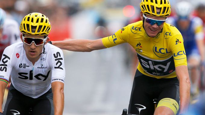 Polák Michal Kwiatkowski (vlevo) patří sám mezi esa světové profesionální cyklistiky, na Tour de France však ukázal, co dokáže jako pomocník Chrise Frooma.