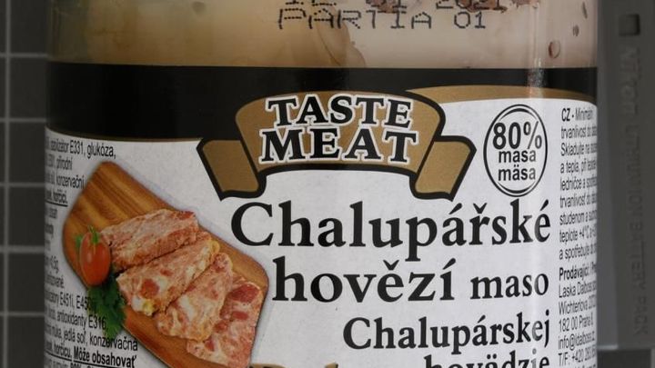 O desetinu méně masa než na etiketě. Polské konzervy klamaly spotřebitele