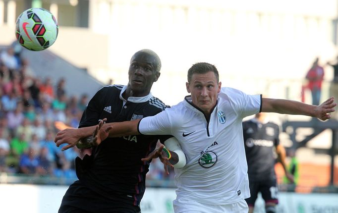 Fotbal, EL, Mladá Boleslav-Lyon: Jan Bořil - Mohamed Yattara