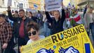 Rusové v Praze protestovali proti Putinovi a válce na Ukrajině