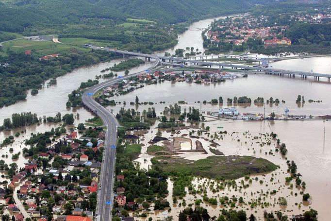 Letem nad zatopeným světem