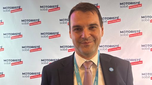 Předseda Motoristů sobě Petr Macinka v rozhovoru s Aktuálně.cz na krizovém sněmu strany v červenci 2025 v Olomouci.