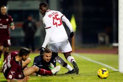 AC Milán se dál trápí, aspoň bod mu zajistil Balotelli