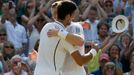 Andy Murray a Novak Djokovič ve finále Wimbledonu 2013