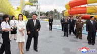 Otevření pobřežní turistické oblasti Wonsan na poloostrově Kalma se osobně zúčastnil vůdce Kim Čong-un a jeho dcera Kim Ču-ae, Kim uvedl, že země urychleně vybuduje další velké turistické zóny.