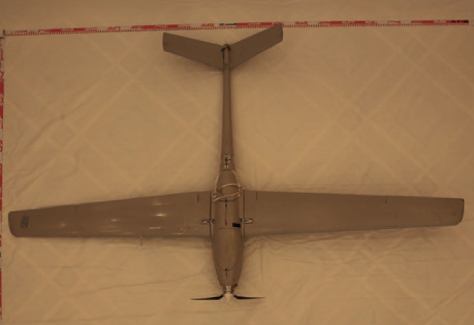 Dron Granat-2, jehož motor vyrobila pardubická firma pro modeláře.