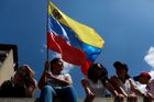 Dva mladíci byli zastřeleni při generální stávce proti venezuelskému prezidentovi Madurovi
