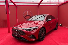 Nenabijete ho všude, Češi mu to ale odpustí. Mercedes CLA má totiž dojezd jako nafta