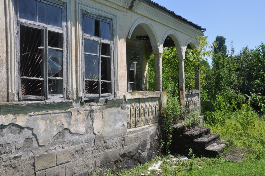 Abcházie - opuštěné domy