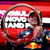 Max Verstappen z Red Bullu slaví triumf ve VC Číny 2024
