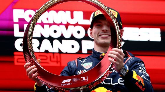 Max Verstappen z Red Bullu slaví triumf ve VC Číny 2024