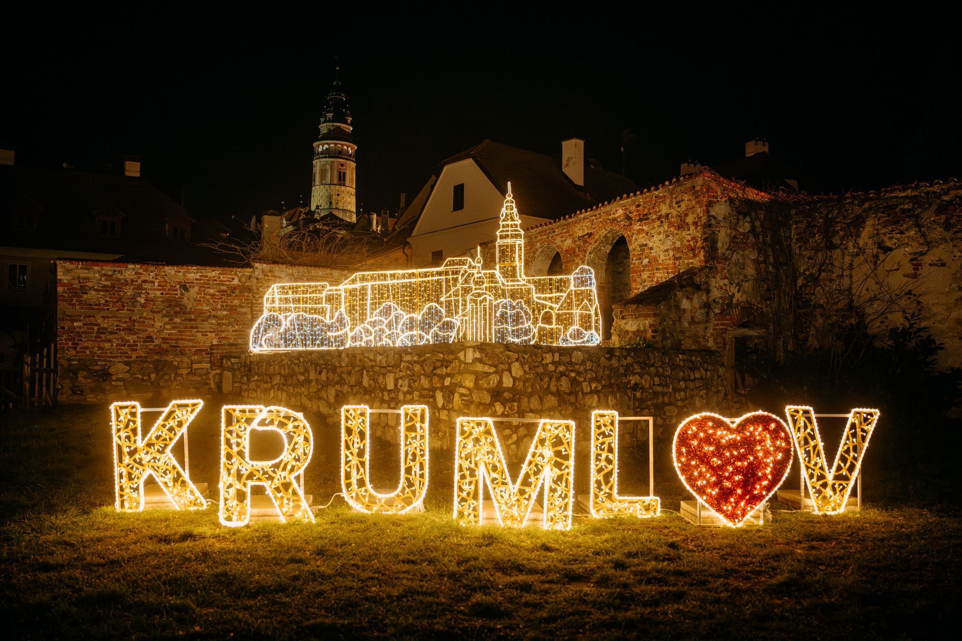 Světla vyprávějí a rozzáří nejen české Vánoce