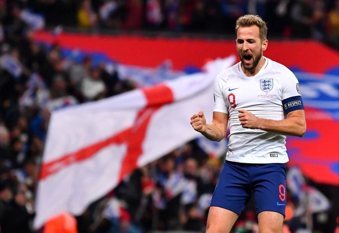 Soccer Football - Euro 2020 Qualifier - Group A - England v Montenegro - Wembley Stadium, London, Britain - November 14, 2019  England's Harry Kane celebrates scoring the