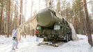 Ruská mezikontinentální balistická raketa RS-24 Jars může nést až deset jaderných hlavic.