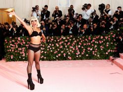 Lady Gaga Met Gala 2019 žena