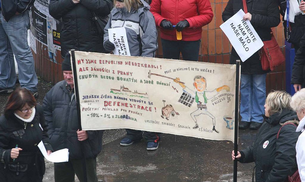 Stávkující demonstrovali proti vládním úsporám i ve Zlíně