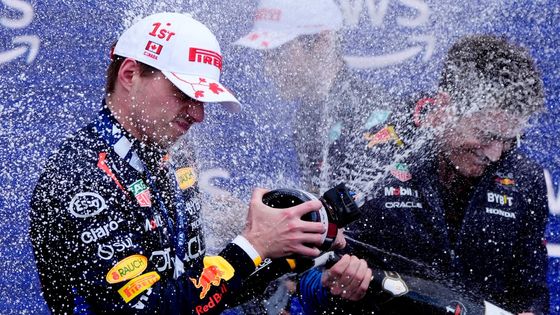 Max Verstappen z Red Bullu slaví triumf ve VC Kanady F1 2024