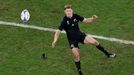 Finále MS 2023 v ragby, Nový Zéland - Jižní Afrika: Jordie Barrett neproměňuje trestný kop.