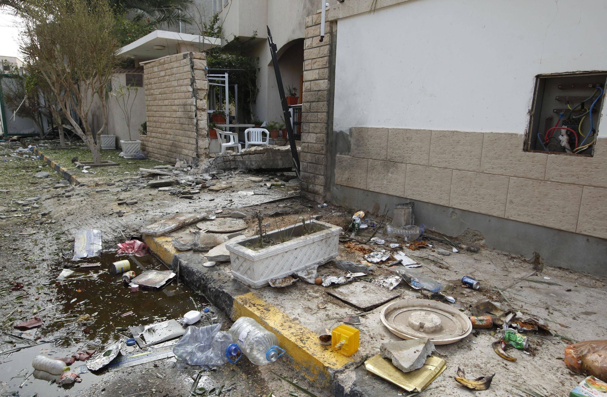 Výbuch před íránskou ambasádou v Libyi