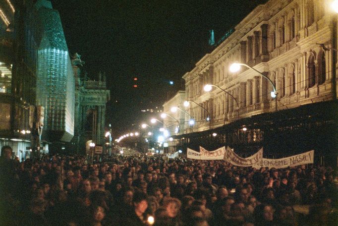 Národní třída v Praze 17. listopadu 1989.