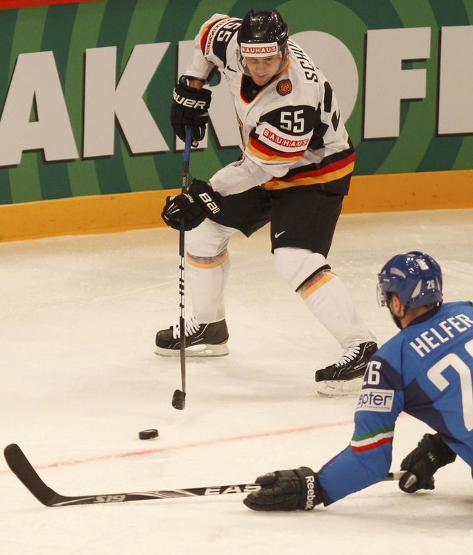 MS v hokeji 2012: Německo - Itálie (Schutz, Helfer)