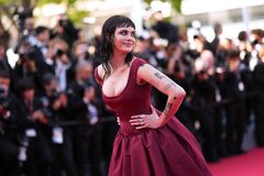 Nový dress code - ignorován. V Cannes se objevily už i opravdové módní příšernosti