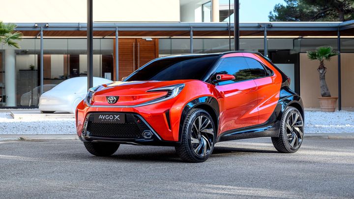 Toyota poprvé odhalila nové Aygo. Mini z Kolína bude mít nízkou cenu a prvky SUV