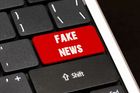 Byznys s fake news: Dezinformační weby získávají prodejem reklamy ročně miliardy