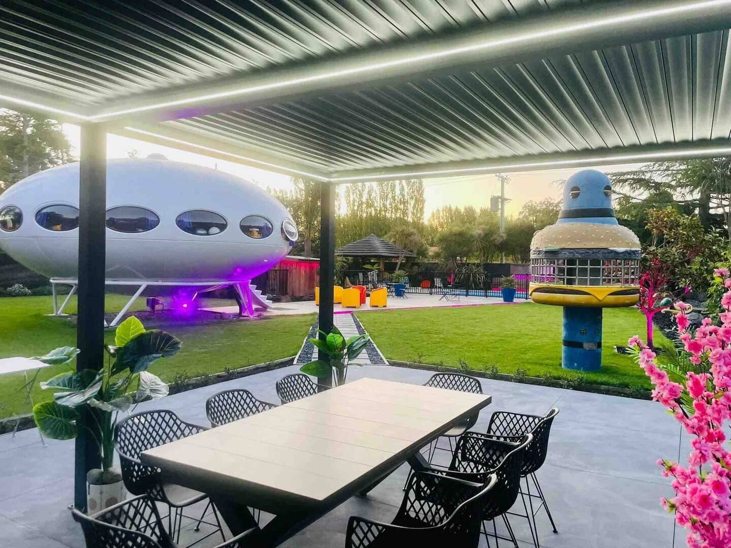 Area 51 futuro house