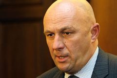 Kandidát ODS Schwarz žádá odstoupení ministra Julínka