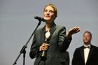 Vicky Kriepsová uvedla ve Varech projekci Love Me Tender, přivítaly ji dlouhé ovace