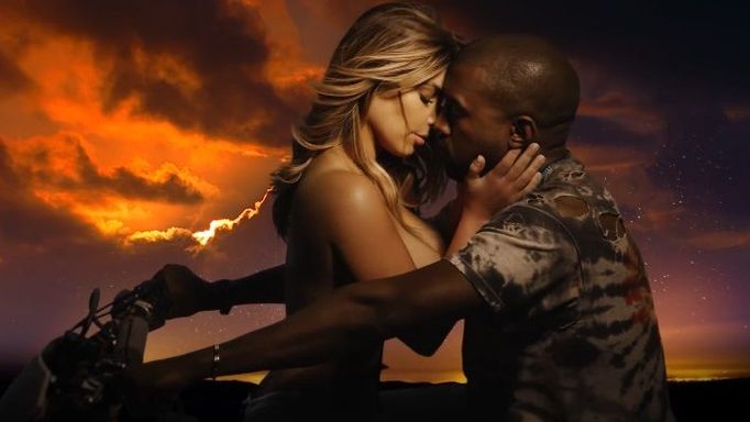 Kim Kardashian a Kanye West v klipu Bound 2