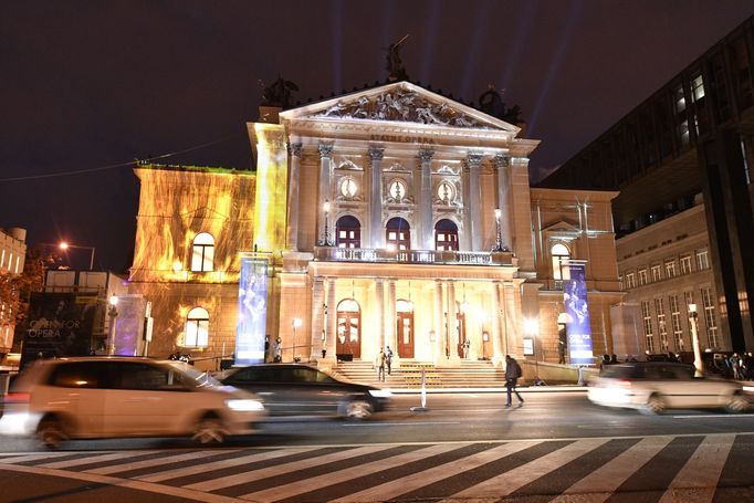 Součástí slavnostního programu byl i videomapping na zrekonstruované budově.