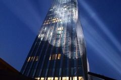 Ve Vídni otevřeli 250 metrů vysoký mrakodrap